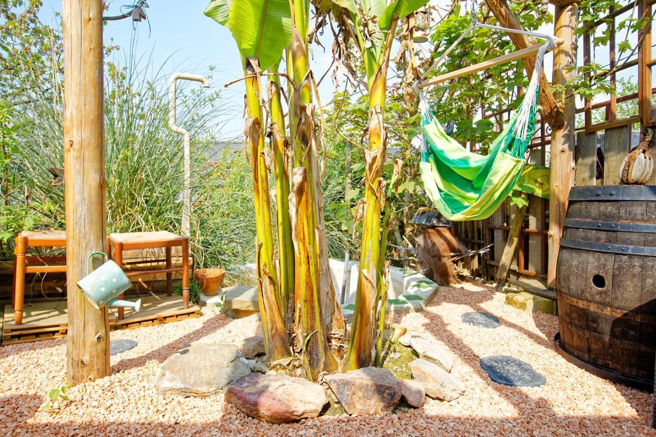 Le Deck'Halage Bed & Breakfast Malestroit Bagian luar foto